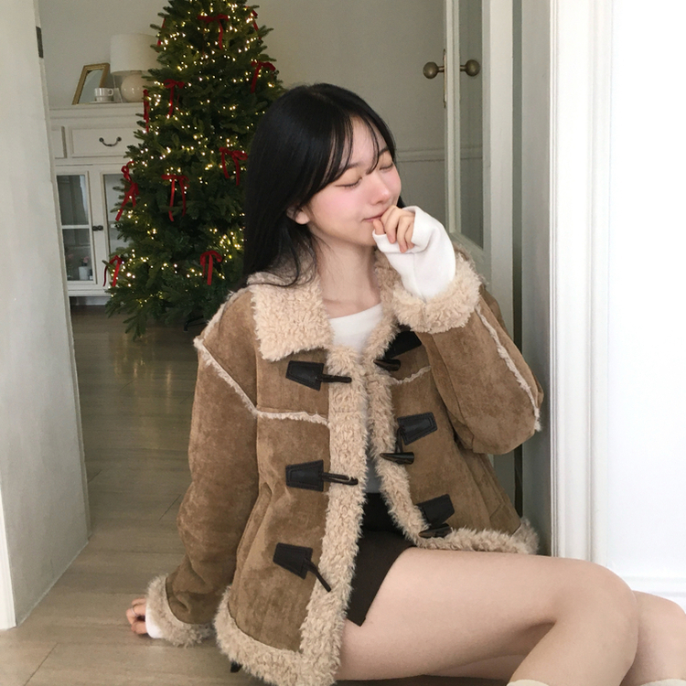 벨루디 도톰 스웨이드 떡볶이 숏 무스탕 베이지