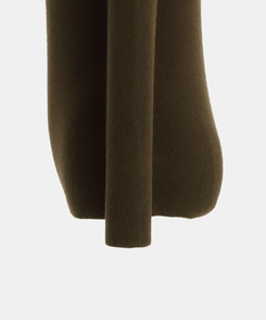 クラシックタートルネックニット