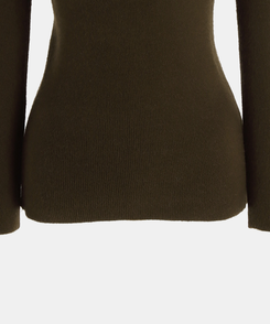 クラシックタートルネックニット