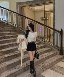 厚手スクエアオフショルダーニット IVORY