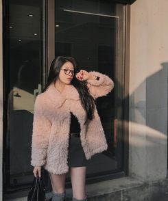 厚手スクエアオフショルダーニット BLACK