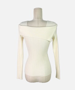 厚手スクエアオフショルダーニット