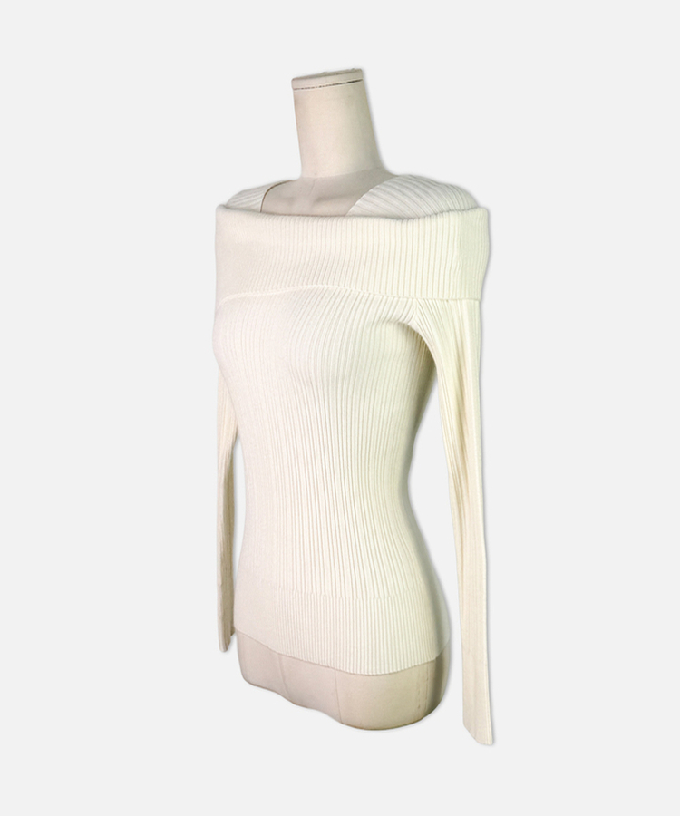 厚手スクエアオフショルダーニット