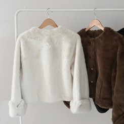 フェイクファーノーカラージャケット