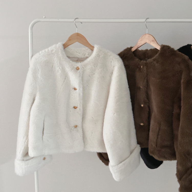 フェイクファーノーカラージャケット