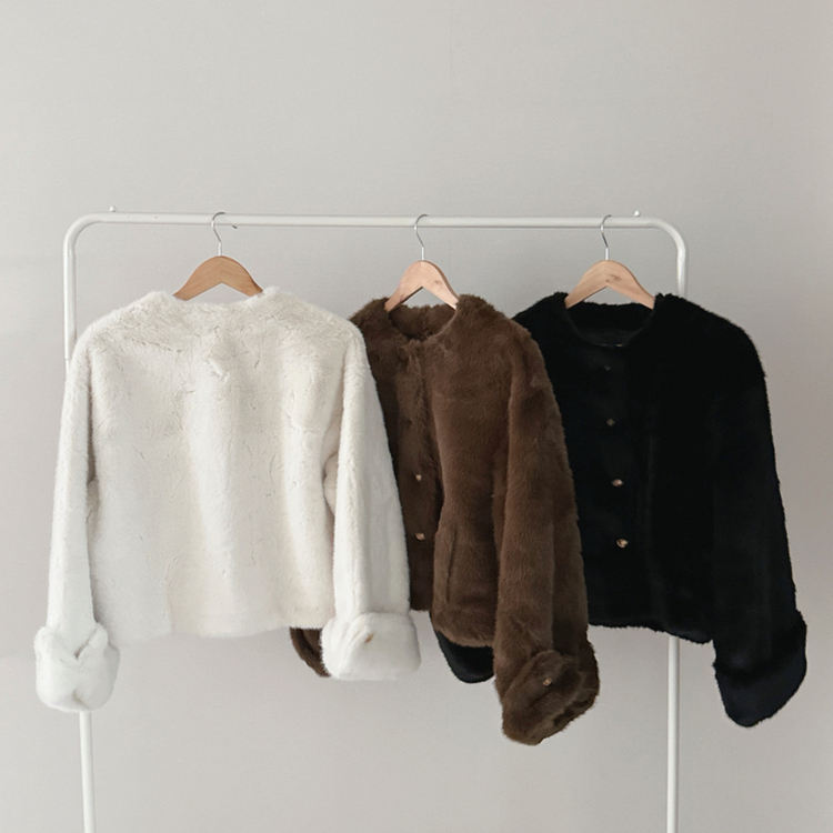 フェイクファーノーカラージャケット