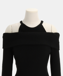 オフショルホルターネックニット