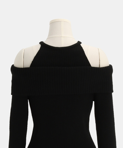 オフショルホルターネックニット