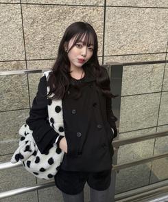 더블 버튼 누빔 숏 코트 블랙