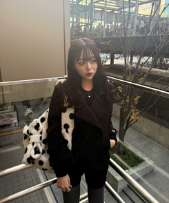 더블 버튼 누빔 숏 코트 블랙