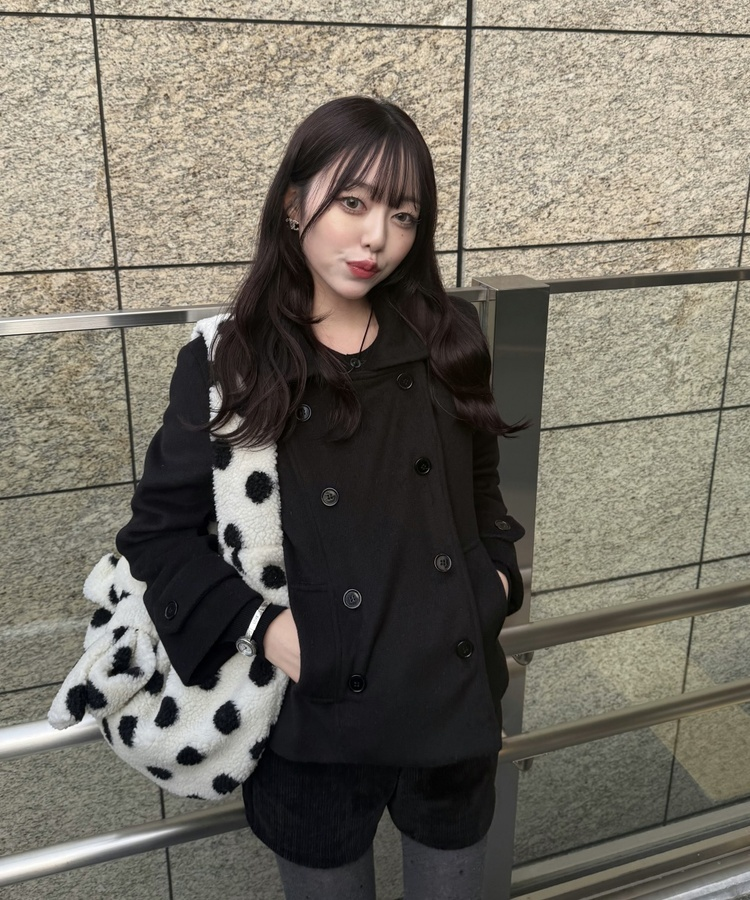 더블 버튼 누빔 숏 코트 블랙