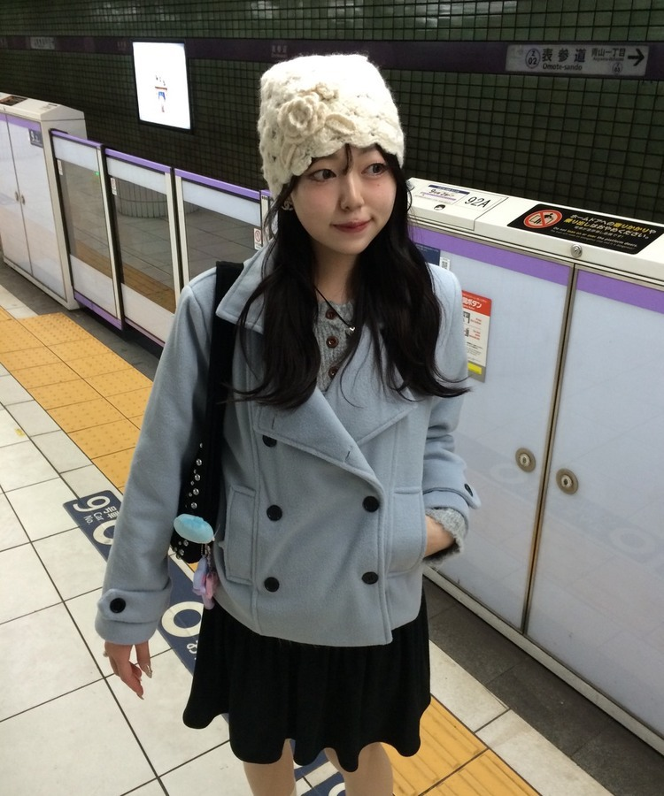 더블 버튼 누빔 숏 코트 소라