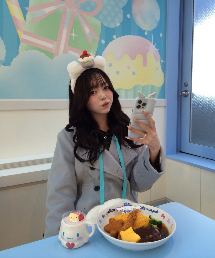 더블 버튼 누빔 숏 코트 소라