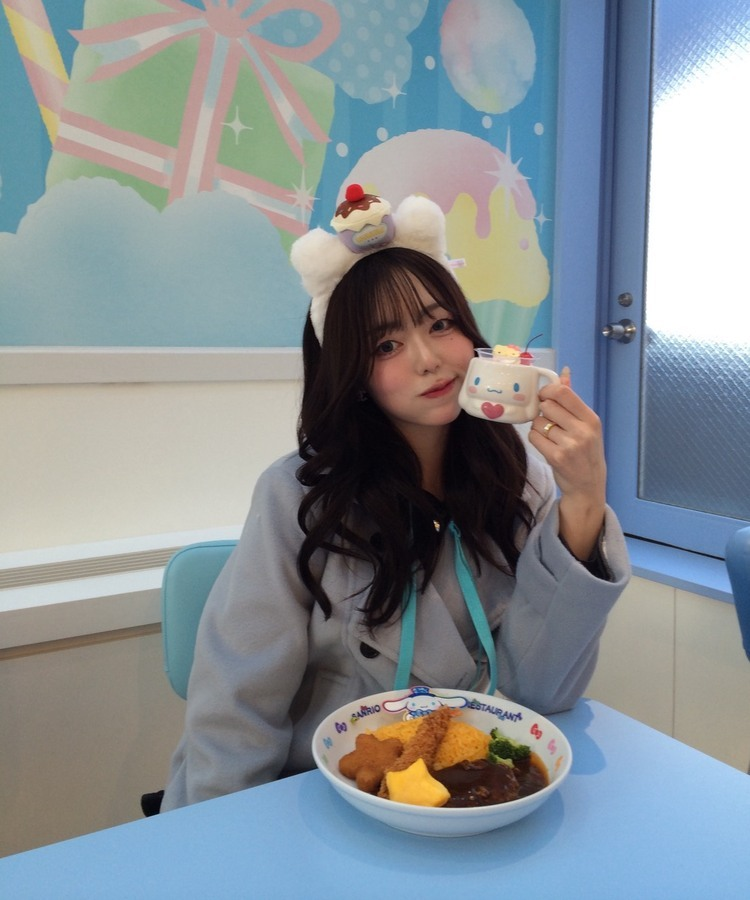 더블 버튼 누빔 숏 코트 소라