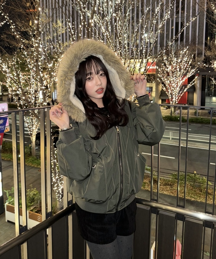 BABY PHAT ダウンコート 黒 フェイクファー刺繍ロゴ 猫 ダブル金ボタン Black and Gray Faux Fur Jacket | Baby Phat | Baby Phat