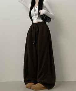 기모안감업트힙포켓트레이닝밴딩와이드롱팬츠 브라운