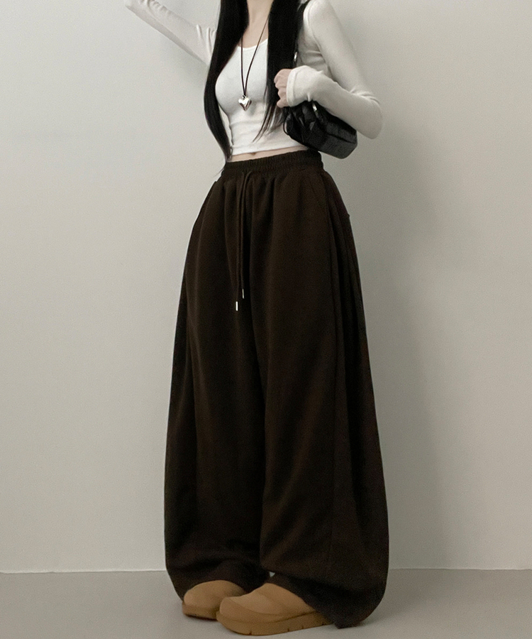 기모안감업트힙포켓트레이닝밴딩와이드롱팬츠 브라운