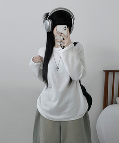 뉴트라운드체형커버오버핏기모긴팔티셔츠 아이보리