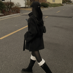 연말룩추천하이넥 단추 허리벨트끈 누빔 하프 로브 반코트 박시핏 자켓 블랙