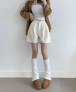 융기모 룬트 융기모 핀턱 코듀로이 기모 숏팬츠 화이트