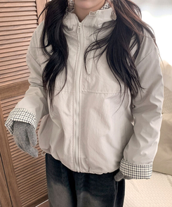 누빔안감 토키 하이넥 체크배색 누빔안감 루즈핏 후드 패딩 아이보리