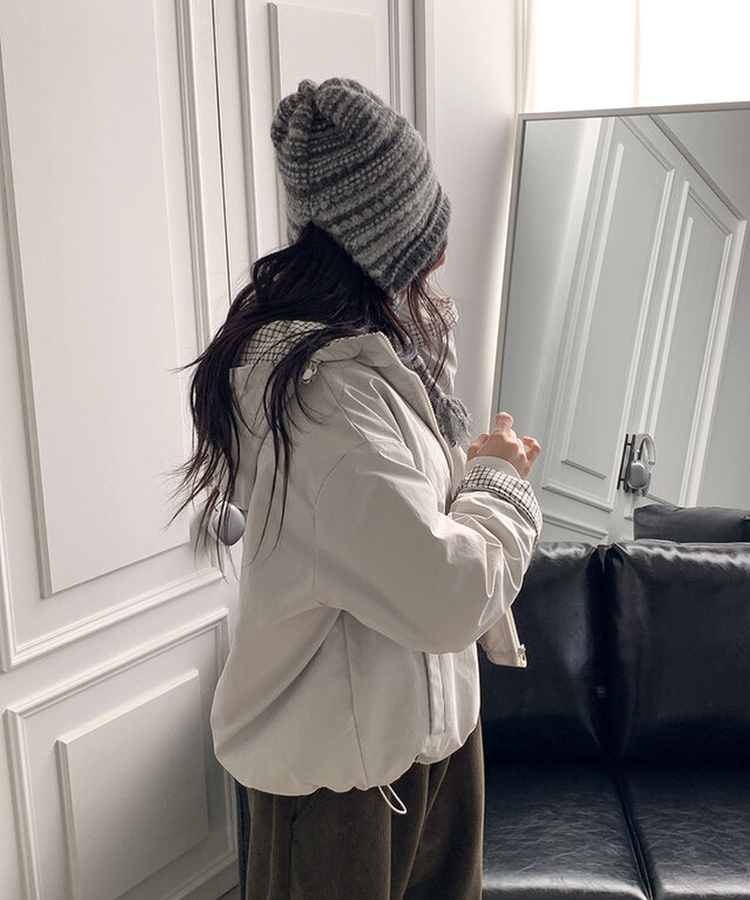 누빔안감 토키 하이넥 체크배색 누빔안감 루즈핏 후드 패딩 아이보리