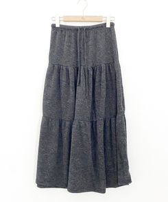 バンディングティアードスカート