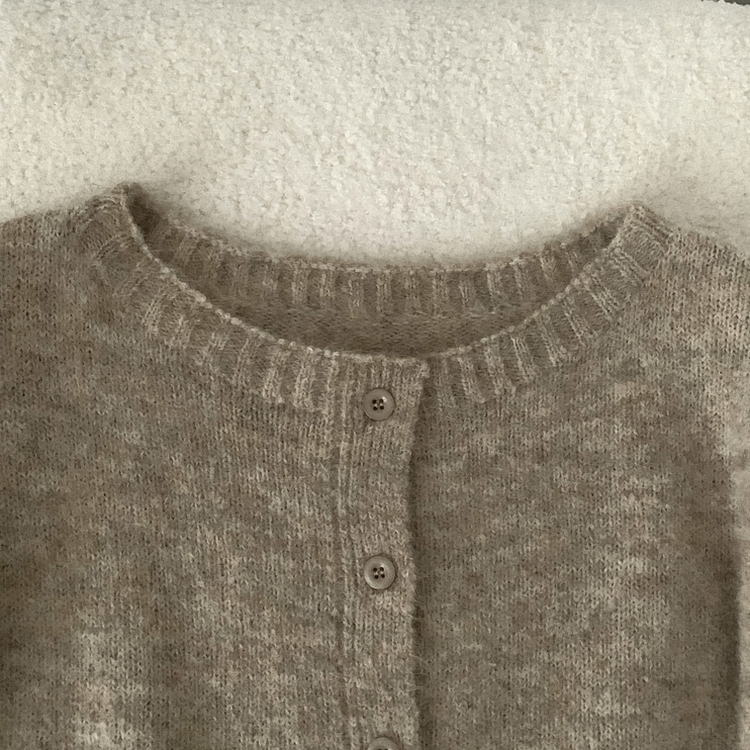 메리 리본 울 보트넥 스트링 루즈핏 니트가디건