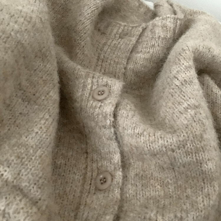 메리 리본 울 보트넥 스트링 루즈핏 니트가디건