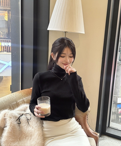 앙고라 골지 목폴라 티셔츠 블랙