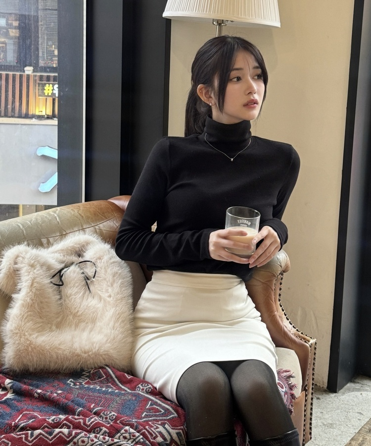 앙고라 골지 목폴라 티셔츠 블랙