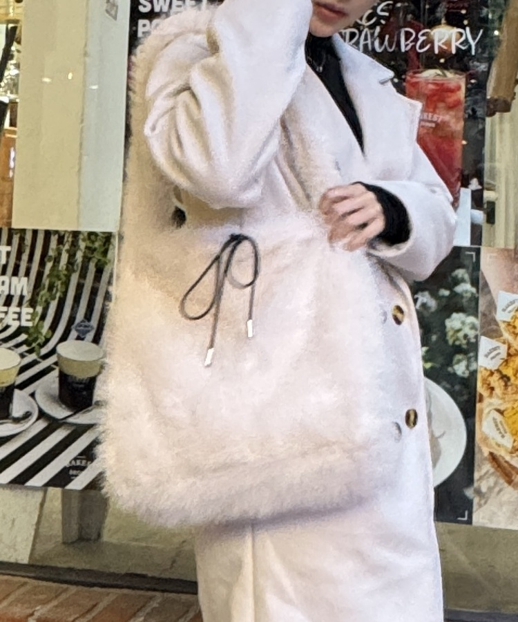 로지 밍크숄더 백 화이트