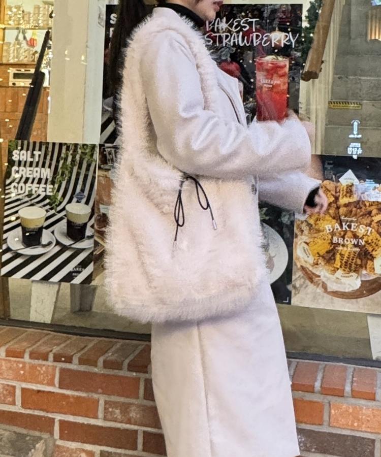 로지 밍크숄더 백 화이트