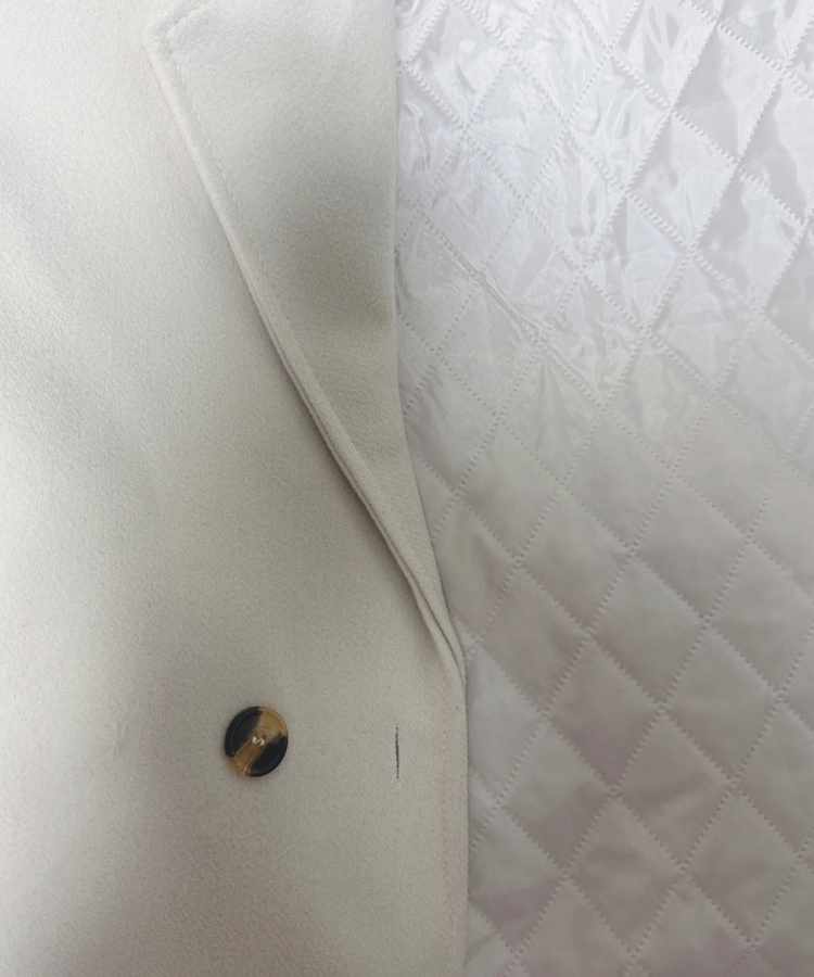 심플 누빔 퀄팅 롱 코트 아이보리