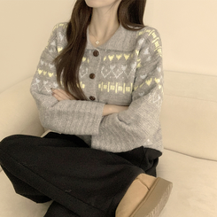 귀여움 보장하는 퍼지 노르딕 버튼 카라 겨울 오버핏 포켓 니트 가디건  그레이