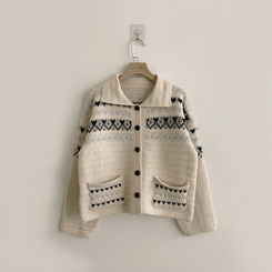 귀여움 보장하는 퍼지 노르딕 버튼 카라 겨울 오버핏 포켓 니트 가디건