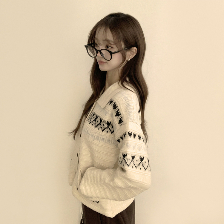 귀여움 보장하는 퍼지 노르딕 버튼 카라 겨울 오버핏 포켓 니트 가디건  베이지