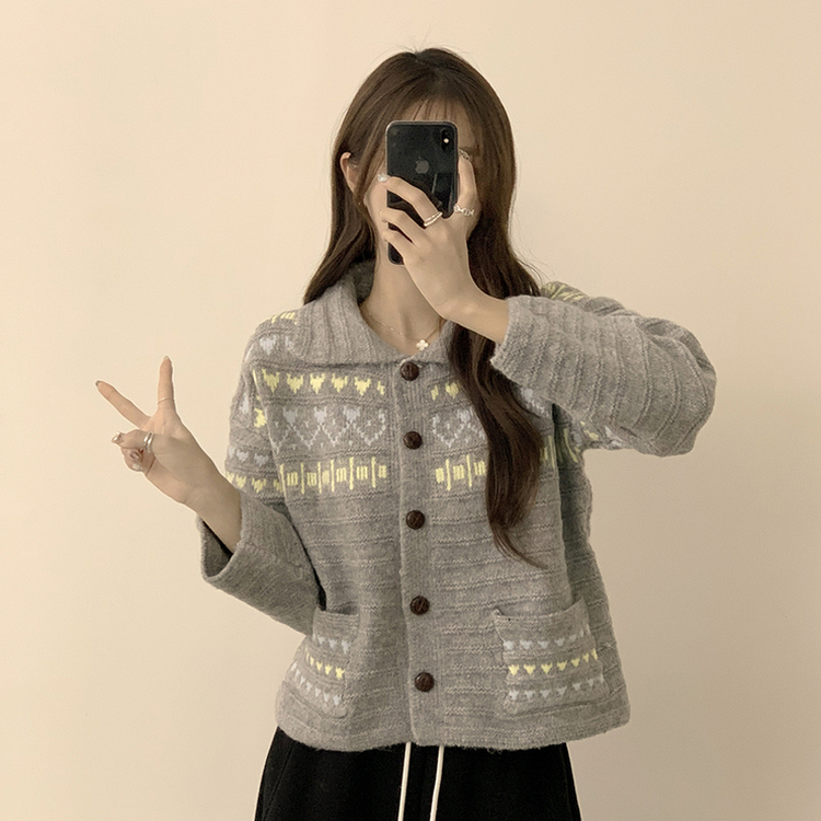 귀여움 보장하는 퍼지 노르딕 버튼 카라 겨울 오버핏 포켓 니트 가디건  그레이