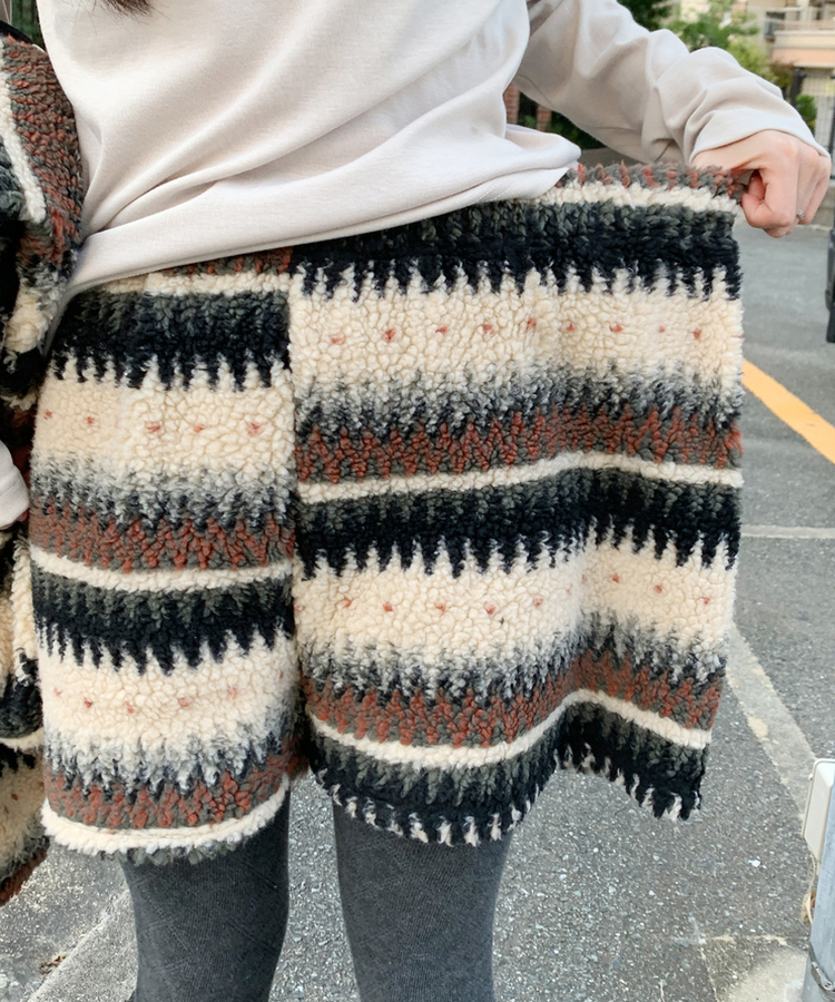 뽀글에스닉반바지 크림