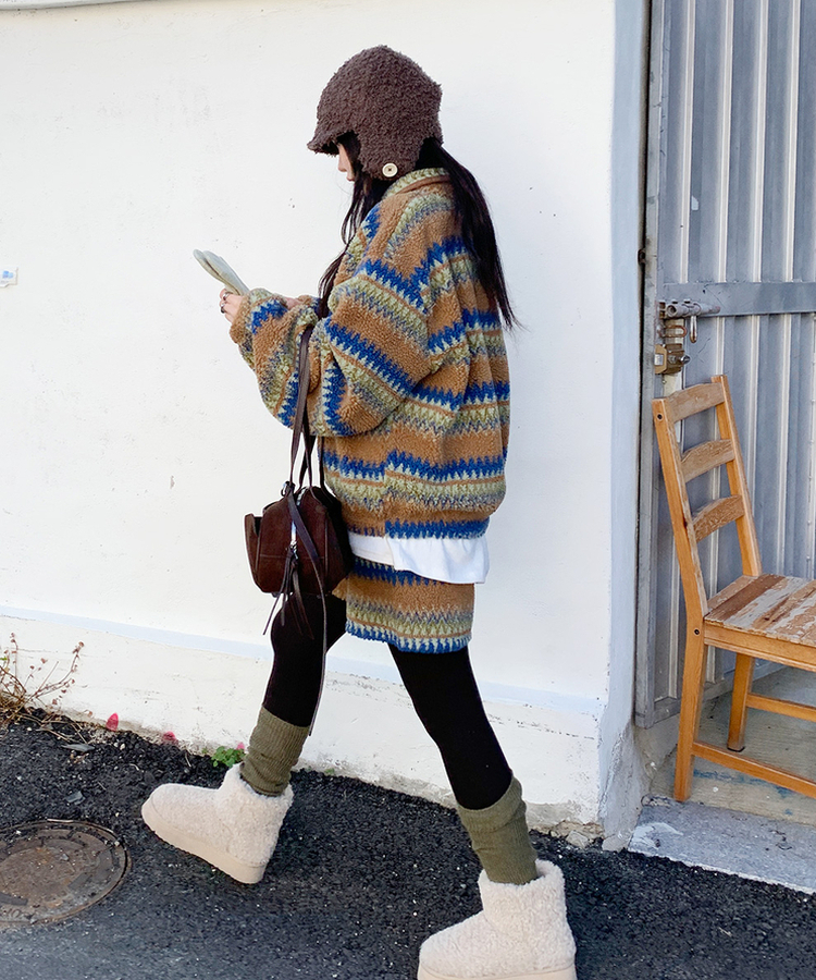 뽀글에스닉반바지 베이지