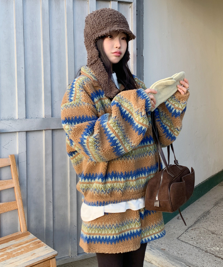 뽀글에스닉반바지 베이지