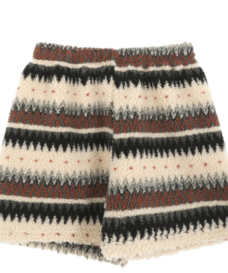 뽀글에스닉반바지