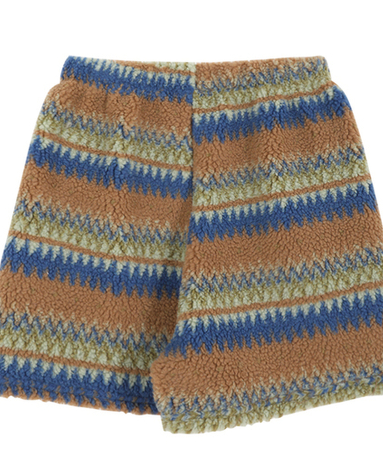 뽀글에스닉반바지