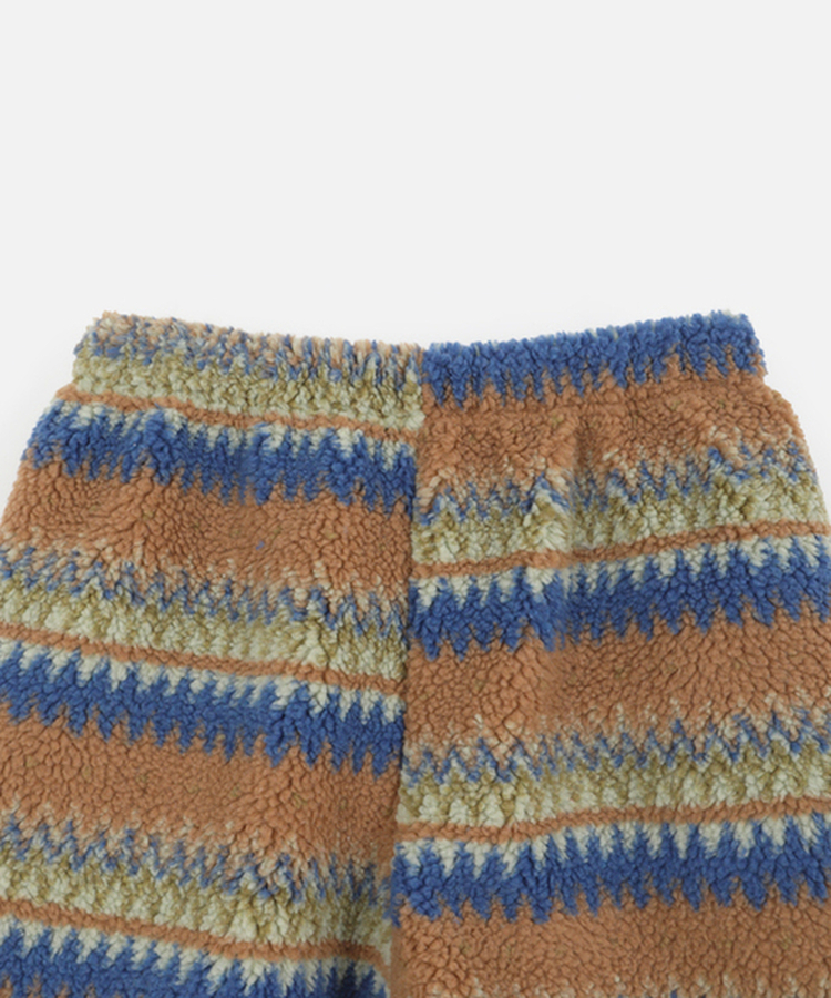 뽀글에스닉반바지