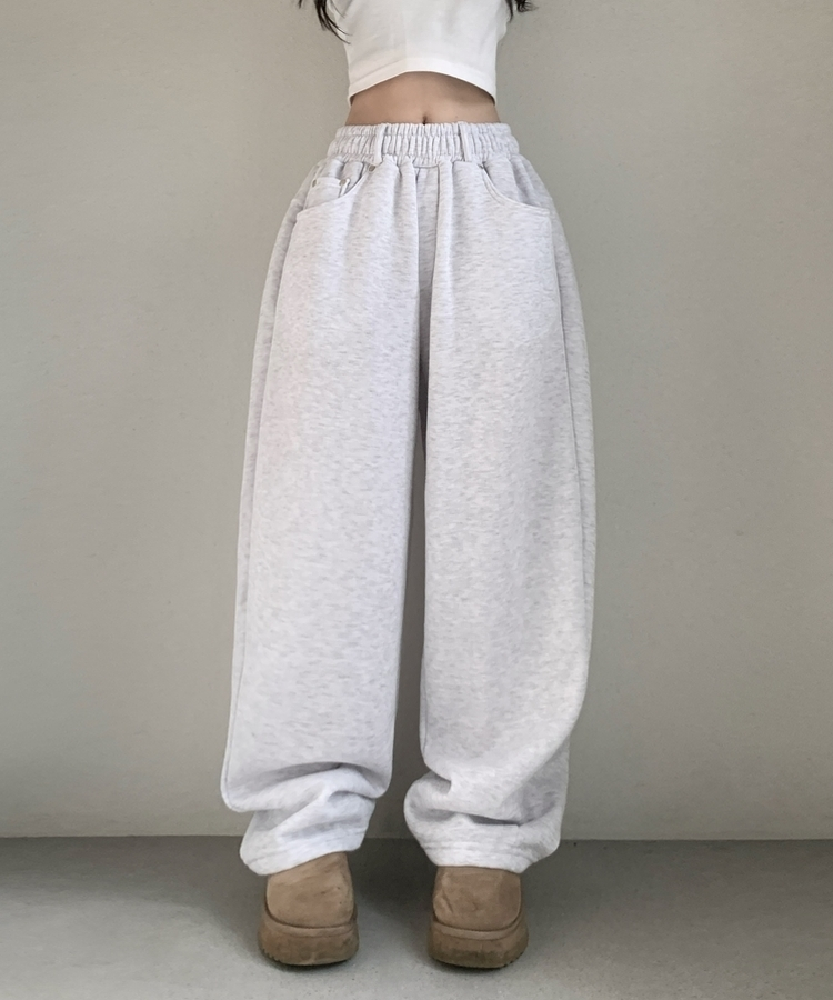피넛 벨트 오버 일자핏 코튼 기모 롱 트레이닝 팬츠 백오트