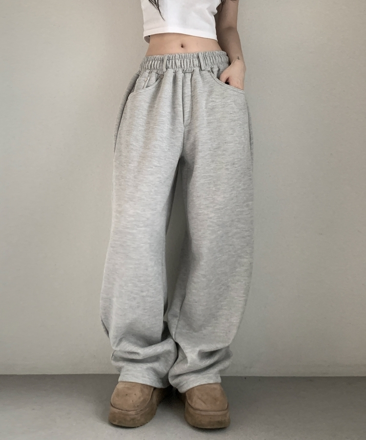 피넛 벨트 오버 일자핏 코튼 기모 롱 트레이닝 팬츠 메란지