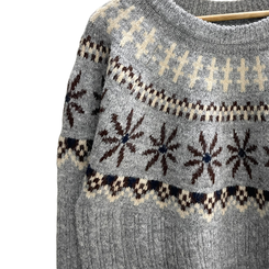 フラワーノルディックニット