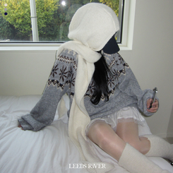 フラワーノルディックニット