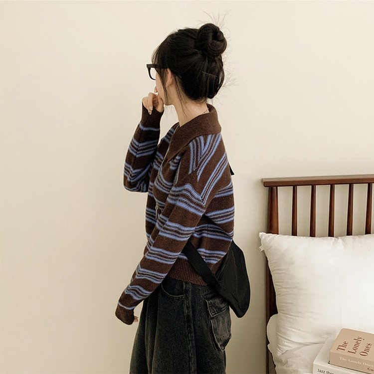 オーバーストライプボタンニット BROWN