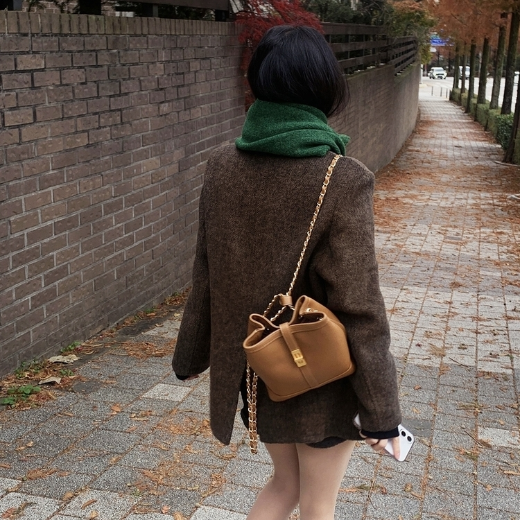 겨울 데이트날 헤링본 더블 버튼 핸드메이드 카라 코트 자켓